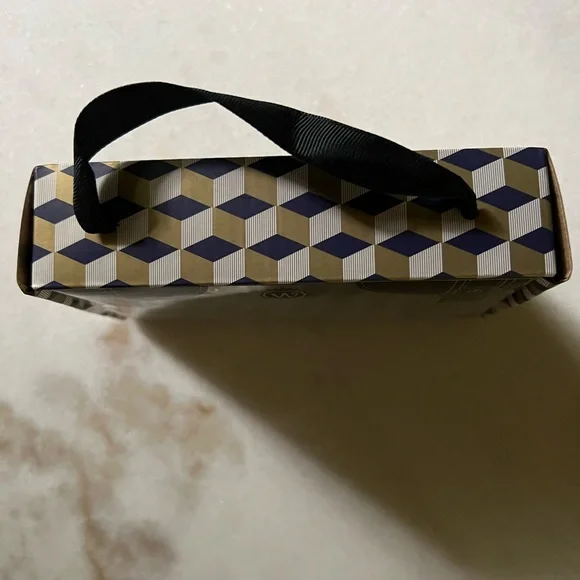 Fashion Wine Stoppers Gift Set New - Picture 6 of 8